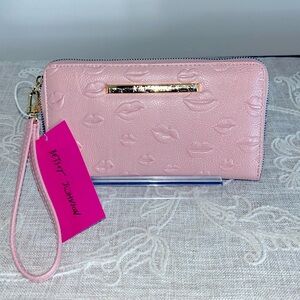 Betsey Johnson NWT Pale Pink Lips Embossed Zip Around Wallet/Wristlet